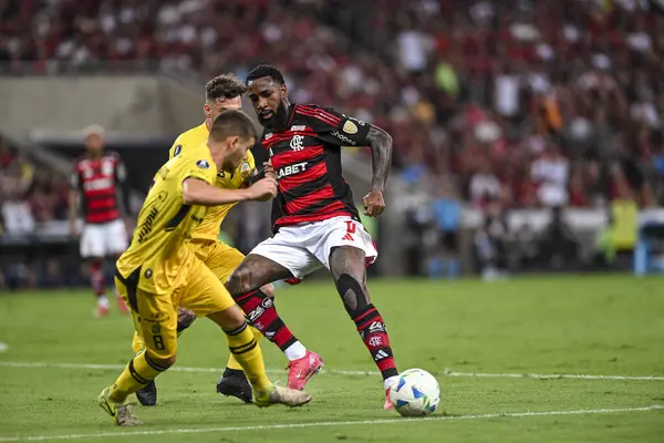 Rio de Janeiro, Brezilya - 28 Mayıs 2025, Flamengo ve Deportivo Tachira ile oynanan maçta 2025 Libertadores Kupası için Maracana Stadyumu 'nda Gerson