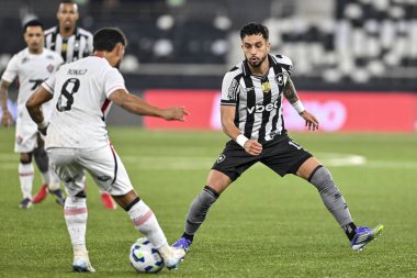 Rio, Brezilya - 16 Temmuz 2025: Botafogo x Vitoria ile Nilton Santos Stadyumu 'nda oynanan maçta Alexander Barboza oyuncusu
