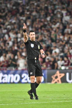 Rio, Brezilya - 17 Temmuz 2025: Rafael Rodrigo Klein Maracana Stadyumu 'nda oynanan Fluminense x Cruzeiro maçında Brezilya Şampiyonası' nın 14. raundunda hakem