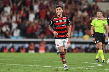 Rio, Brezilya - 24 Ağustos 2025: De Arrascaeta oyuncusu Flamengo x Vitoria arasında oynanan maçta Maracana Stadyumu 'nda oynanan Brezilya Şampiyonası' nın 21. turunda