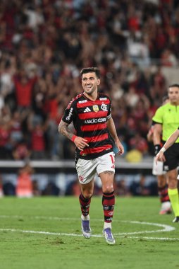 Rio, Brezilya - 24 Ağustos 2025: De Arrascaeta oyuncusu Flamengo x Vitoria arasında oynanan maçta Maracana Stadyumu 'nda oynanan Brezilya Şampiyonası' nın 21. turunda
