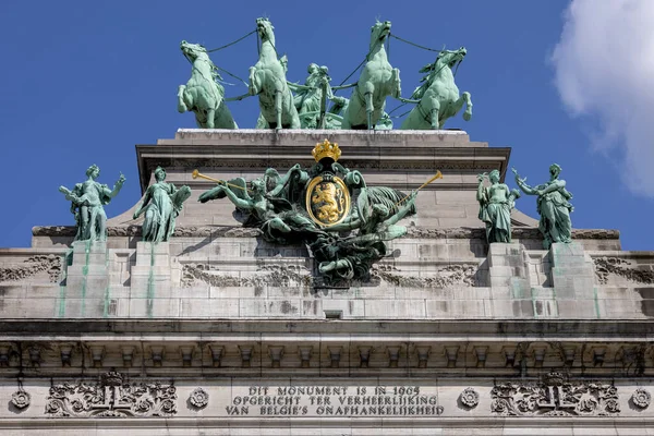 Brussel Belgia Mai 2023 Statue Quadriga Toppen Triumfbuen Cinquantenaire Arch – stockfoto