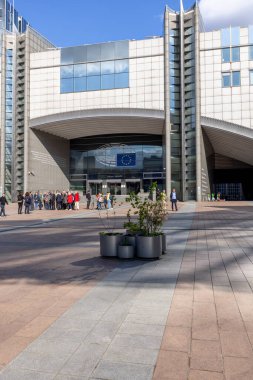 Brüksel, Belçika - 16 Mayıs 2023: Avrupa Parlamentosu 'nun modern binası, Avrupa Birliği' nin merkezi (AB))