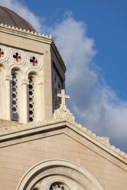 Atina, Yunanistan - 17 Ekim 2022: Metropolis olarak bilinen Metropolitan Katedrali Cephesi, Mitropoleos Meydanı 'nda yer alan Yunan Ortodoks Kilisesi