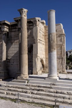 Atina, Yunanistan - 17 Ekim 2022: Hadrian Kütüphanesi, antik çağlarda Roma İmparatoru Hadrian binasının kalıntıları