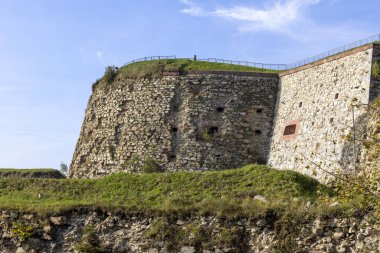 Silver Mountain, Polonya - 2 Ekim 2021: Silver Mountain Fort (Fort Srebrna Gora), Aşağı Silezya Voyvoda bir köyde 18. yüzyıl kalesi