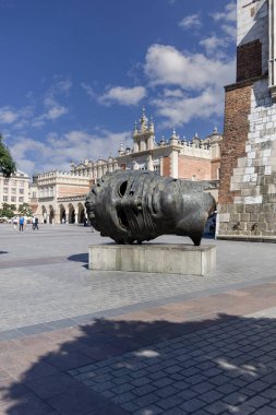 Krakow, Polonya - 6 Eylül 2023: Polonyalı heykeltıraş Igor Mitoraj 'ın 
