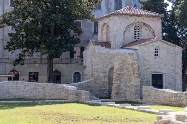 Pula, Hırvatistan, Istria - 29 Eylül 2023: Santa Maria del Canneto Kilisesi, Bizans kilisesi bazilikası Santa Maria Formosa 'nın kalıntıları 