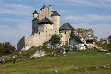 Bobolice Kalesi, Silezya, Polonya - 16 Eylül 2020: Polonya Jurassic Highland 'da bulunan Ortaçağ kraliyet Bobolice Kalesi