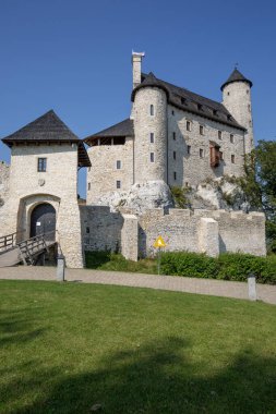 Bobolice Kalesi, Silezya, Polonya - 16 Eylül 2020: Polonya Jurassic Highland 'da bulunan Ortaçağ kraliyet Bobolice Kalesi