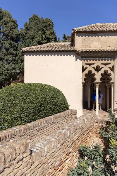 Malaga, İspanya, Endülüs - 26 Mart 2025: Alcazaba 'daki Nasrid Sarayı, 11. yüzyıl Müslüman sarayı. İslami (Fas) mimari tarzında inşa edilmiştir.