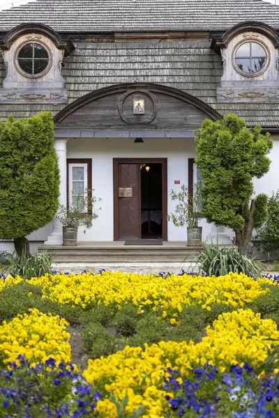 Lublin, Polonya - 23 Mayıs 2022: 18. yüzyıl Malikânesi Lublin Açık Hava Köyü Müzesi 'nden Zyrzyn' e. Eski Lublin Eyaletinden mimari ve etnografik koleksiyon eserleri