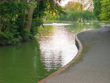 St. George 's yerel parkı Bristol Birleşik Krallık açıkhava sakin sokak göleti