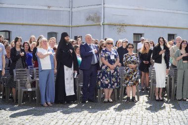 Lutsk, Ukrayna, 27 Mayıs 2023: Ulusal Gıda Teknolojileri Üniversitesi 'nin Volyn Profesyonel Koleji öğrencilerine takdirname