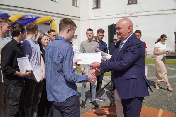stock image Lutsk, Ukraine, May 27, 2023: Commendation to Students in Volyn Professional College of the National University of Food Technologies