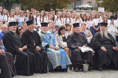 Lutsk, Ukrayna, 27 Mayıs 2023: Ulusal Gıda Teknolojileri Üniversitesi 'nin Volyn Profesyonel Koleji öğrencilerine takdirname