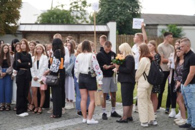 Lutsk, Ukrayna, 27 Mayıs 2023: Ulusal Gıda Teknolojileri Üniversitesi 'nin Volyn Profesyonel Koleji öğrencilerine takdirname