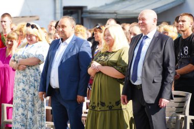 Lutsk, Ukrayna, 27 Mayıs 2023: Ulusal Gıda Teknolojileri Üniversitesi 'nin Volyn Profesyonel Koleji öğrencilerine takdirname