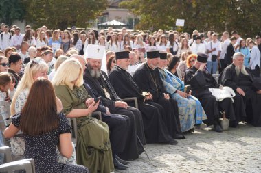 Lutsk, Ukrayna, 27 Mayıs 2023: Ulusal Gıda Teknolojileri Üniversitesi 'nin Volyn Profesyonel Koleji öğrencilerine takdirname