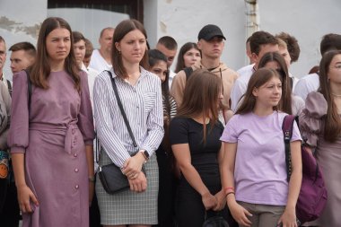 Lutsk, Ukrayna, 27 Mayıs 2023: Ulusal Gıda Teknolojileri Üniversitesi 'nin Volyn Profesyonel Koleji öğrencilerine takdirname