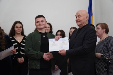 Lutsk, Ukrayna: 8 Mart 'ta Ulusal Gıda Teknolojileri Üniversitesi Volyn Profesyonel Koleji' nde ödül töreni