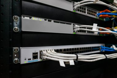 Bir ağ sunucusunun kalbi ve önemi bilgisayarın işleyişinde doğru ve hızlı hissetme meselesidir.