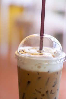 Buzlu kahve harika görünüyor ve tadı çok lezzetli..