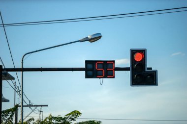 Kırmızı trafik ışığı dur sinyali .