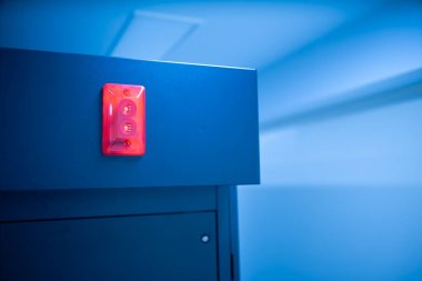 Güvenli bölge için uyarı işareti .