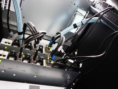 anahtara bağlı ağ kabloları - veri merkezi donanım teknolojisinin yakınlaştırılması