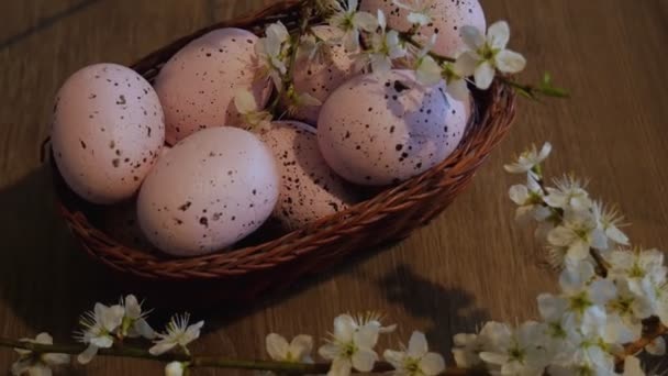 Ovos Páscoa Decoração Mesa Festiva — Vídeo de Stock
