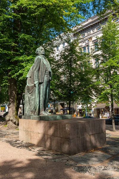 Ελσίνκι Φινλανδία Ιουλίου 2022 Χάλκινο Άγαλμα Του Eino Leino Βάθρο — Φωτογραφία Αρχείου