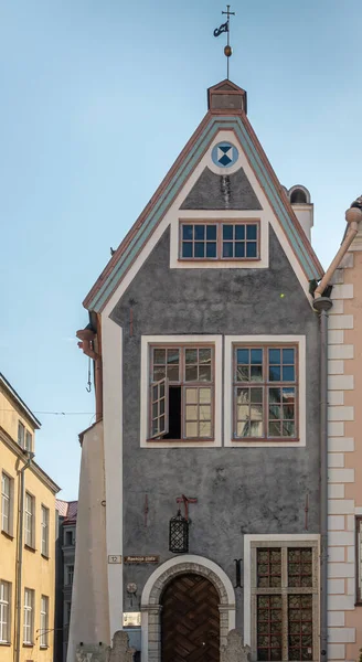 Естонія Таллінн Липня 2022 Фронтальний Фасад Історичного Маленького Будинку Площі — стокове фото
