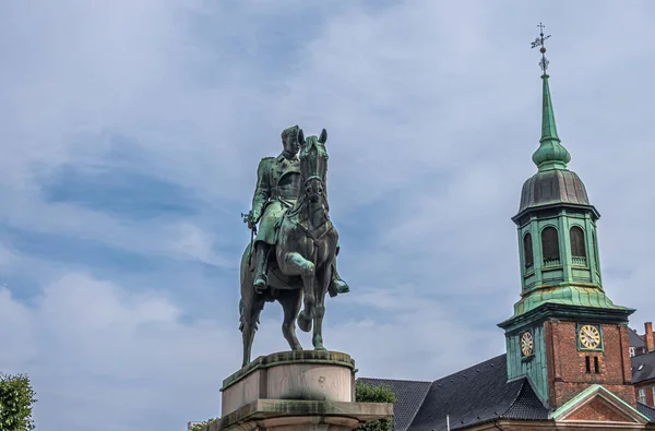 Copenhague Dinamarca Julho 2022 Estátua Bronze Verde Equestre Rei Cristiano — Fotografia de Stock