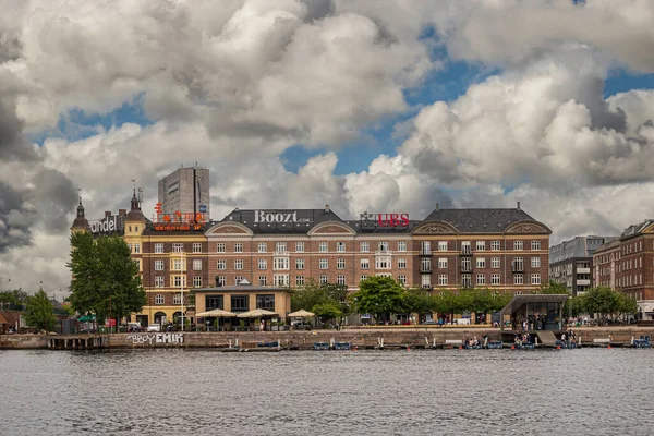 Kopenhagen Denemarken Juli 2022 Groot Bruinstenen Gebouwencomplex Hoek Van Het — Stockfoto