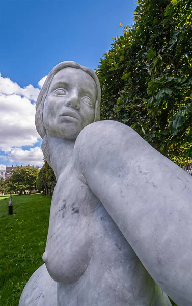 Copenhague Dinamarca Septiembre 2010 Primer Plano Estatua Mujer Desnuda Mármol —  Fotos de Stock