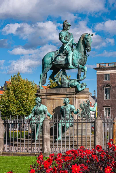 Copenhagen Denmark September 2010 Portrait Green Bronze Equestrian Statue Group — Stock Photo, Image