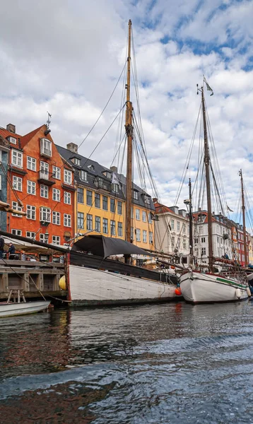 Copenhague Dinamarca Septiembre 2010 Retrato Barcos Madera Agua Atracados Frente — Foto de Stock