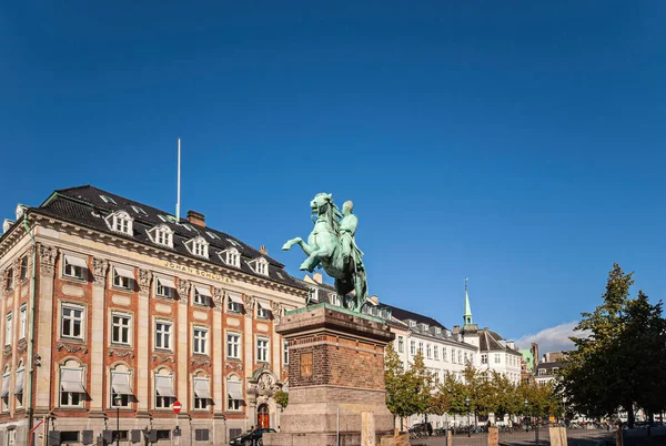 Copenhagen Denmark September 2010 Equestrian Statue Absalon Tall Pedestal Stands — Stock Photo, Image