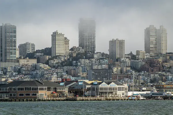 San Francisco Usa Luglio 2023 Paesaggio Urbano Con Nebbia Leggera — Foto Stock