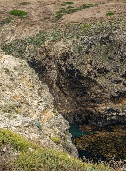 Santa Cruz Island Usa September 2023 Canyon Cliff Coastline Broken — Stock Photo, Image