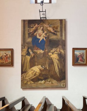 Taormina, Sicilya, İtalya - 5 Temmuz 2024: Santa Caterina d 'Alessandria Kilisesi. Rahibelerin ve Tanrıça Mary 'nin meleklerin taçlandırdığı keşişlerin hayranlığını resmetmek.