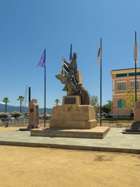 Ajaccio, Korsika, Fransa 8 Temmuz 2024: Cesar Campinchi denizaltısı Kazablanka savaş anıtı anıtı. 