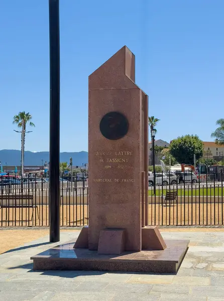 Ajaccio, Korsika, Fransa 8 Temmuz 2024: Cesar Campinchi denizaltısı Kazablanka savaş anıtı anıtı. 