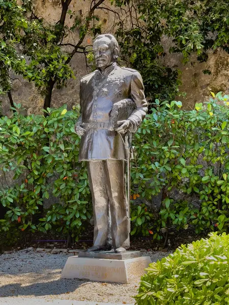 Monako, Fransa Prensliği - 9 Temmuz 2024: RPE de la Major boyunca Prens III.