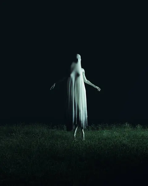 Hayalet Figürü Uzun Boylu Kadın Cadılar Bayramı Doğaüstü Olaylar Beyaz — Stok fotoğraf