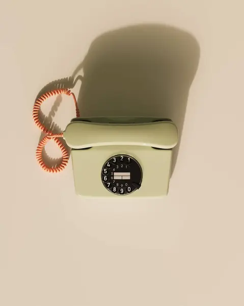 Винтажный Телефон Телефон Солнечный Свет Длинный Тень Зеленый Персик Оранжевый — стоковое фото