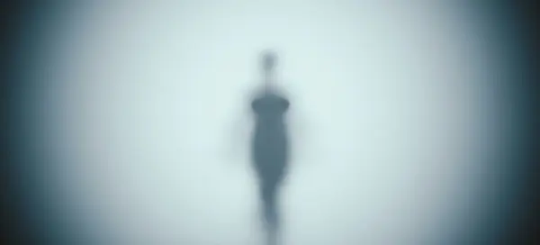 Μαύρη Παραφυσική Γυναικεία Φιγούρα Πλωτή Ομίχλη Παγωμένος Γυαλί Τρόμου Απόκριες — Φωτογραφία Αρχείου
