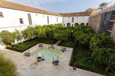 Cordoba, İspanya - 27 Ekim 2022: Cordoba, İspanya 'da Hristiyan hükümdarların Alcazar' ı