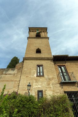 Granada, İspanya - 28 Ekim 2022: San Francisco Manastırı Sarayı 28 Ekim 2022